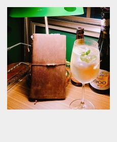 My favorite bar :  Antique Bar 1900