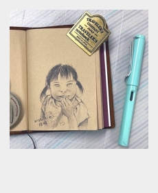 姪のユンシーが恋しいので、ペンを使って彼女の顔を描きました