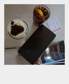 Journal time at &quot;Yi Shun Niu Nai&quot; dessert shop, Macau