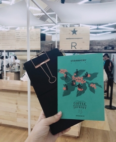 TNと台湾のスターバックス展示会です。
